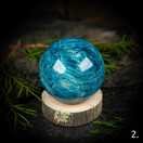 Sininen apatiitti -pallo, eri kokoja