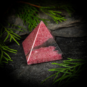 Rodoniitti-pyramidi 5 cm