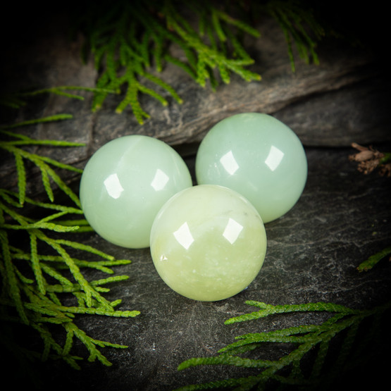 Serpentiini (uusi jade) -pallo 3 cm