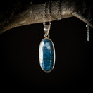 Sininen kyaniitti -riipus 1, hopea