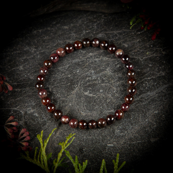 Rannekoru, granaatti-helmi 6 mm