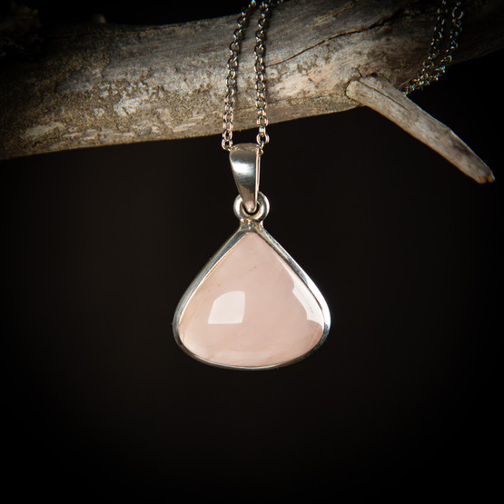 Ruusukvartsi-riipus 1, hopea