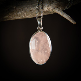 Ruusukvartsi-riipus 3, hopea