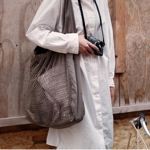 The Organic Company Net Shoulder Bag verkkokassi - savi