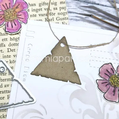 Gummiapan stanssi Triangle Tag