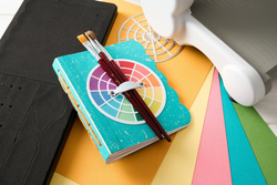 Sizzix Layered Stencils -sapluunat Color Wheel