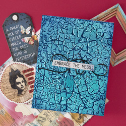 Spellbinders kohokuviointikansio Beautifully Imperfect, Crackle Paint
