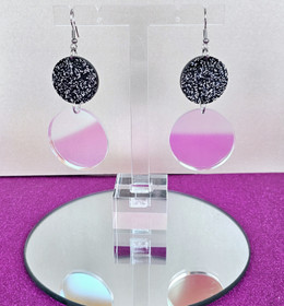 Kristalliyö -mustahopeaglitter/hologrammi-