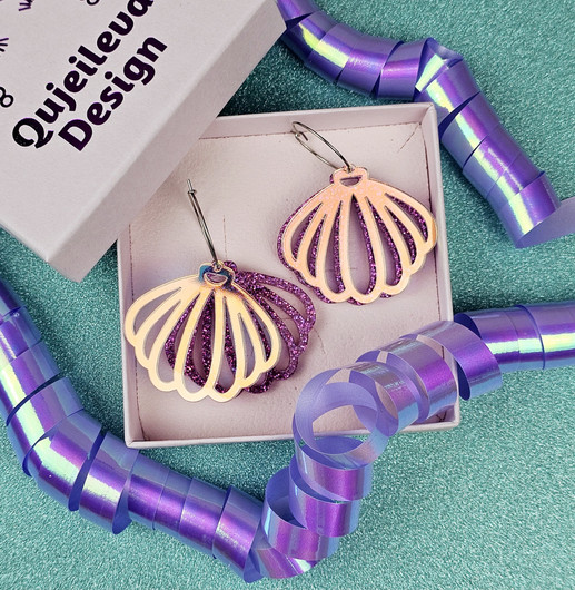 Simpukka -fuksia/hologrammi.