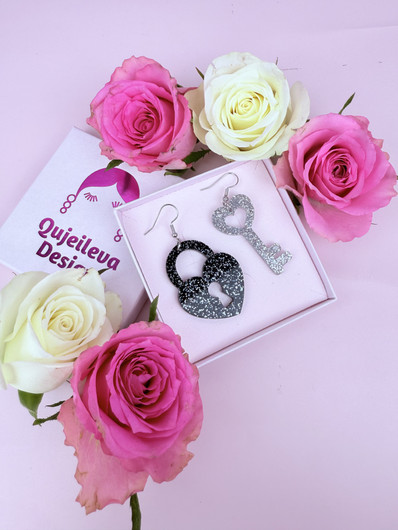 Rakkauden avain -musta/hopea-