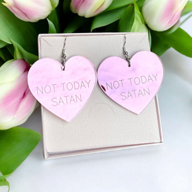 Not Today Satan -pinkki-