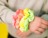 Scrunchie -neonkeltainen-