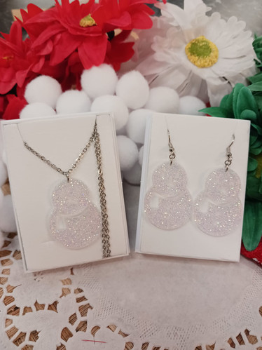 Blingbling lumiukko korvakorut 