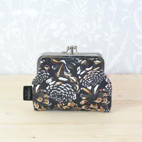 Männynkäpy -tuplakukkaro