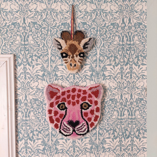 Pinkki Leopardi -seinäkoriste