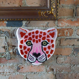 Pinkki Leopardi -seinäkoriste