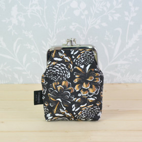 Männynkäpy -tuplakukkaro