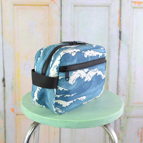 Aallokko -toilettilaukku M