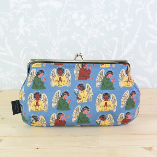 All Saints -pussukka/penaali