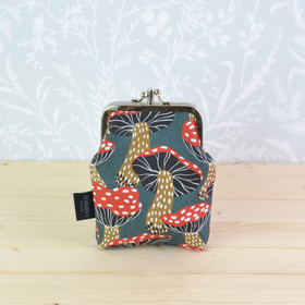 Kärpässieni -tuplakukkaro