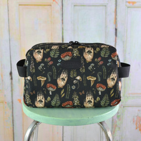 Ennustaja -toilettilaukku L