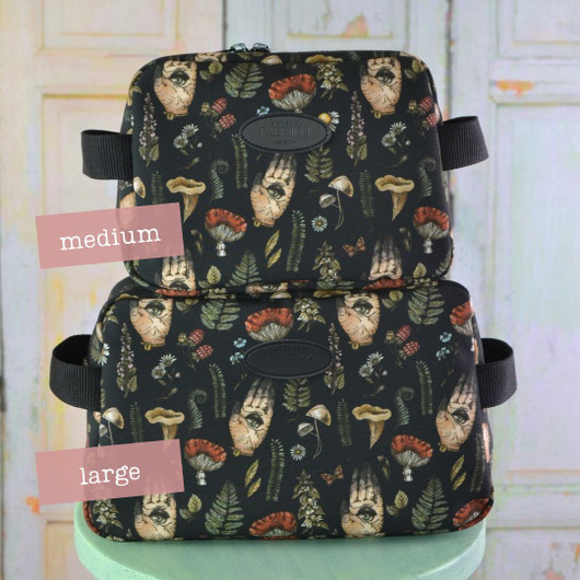 Ennustaja -toilettilaukku L