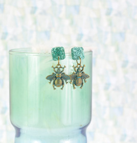 Fly -glitterikorakorut