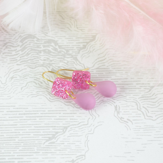 Glitteri -korvakorut