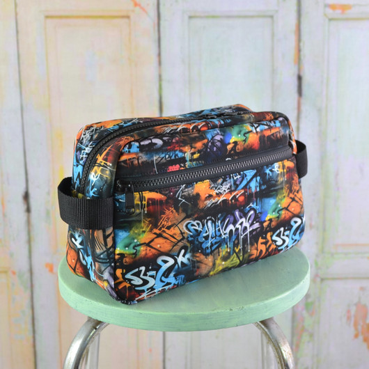 Graffiti -toilettilaukku L