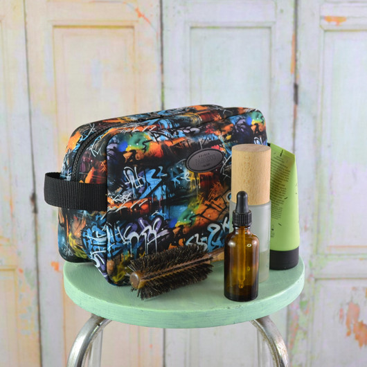 Graffiti -toilettilaukku L