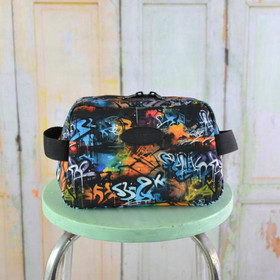 Graffiti -toilettilaukku M