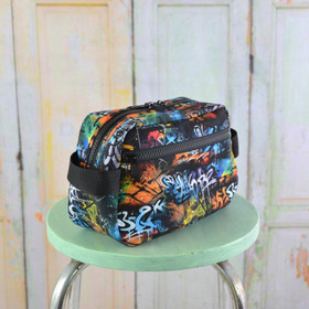 Graffiti -toilettilaukku M