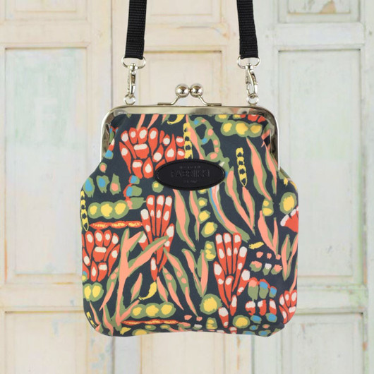 Inari -kukkarolaukku Midi 