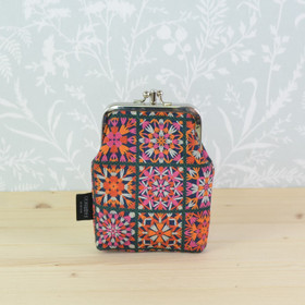 Isoäidinneliö -tuplakukkaro