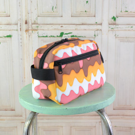 Jäätelö -toilettilaukku M