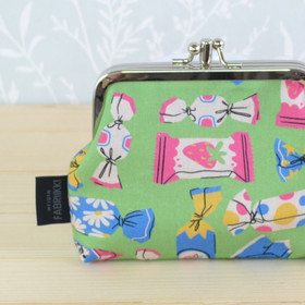 Karamelli -tuplakukkaro