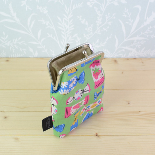 Karamelli -pieni kukkaro