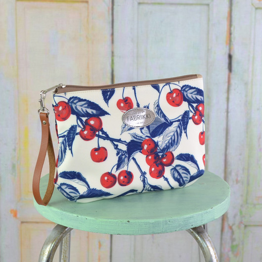Kirsikkapuu -meikkipussi