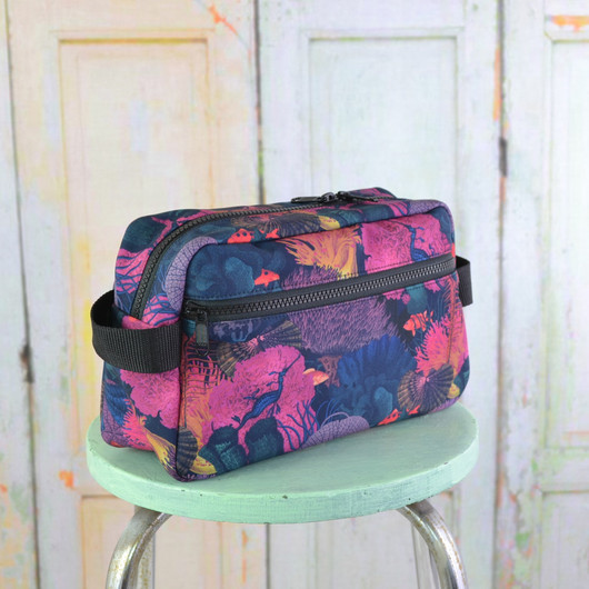 Koralliriutta -toilettilaukku L