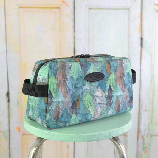 Kuusikko -toilettilaukku L