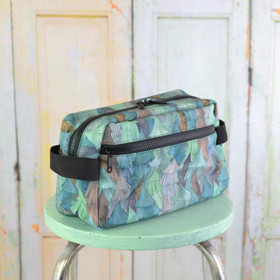 Kuusikko -toilettilaukku L