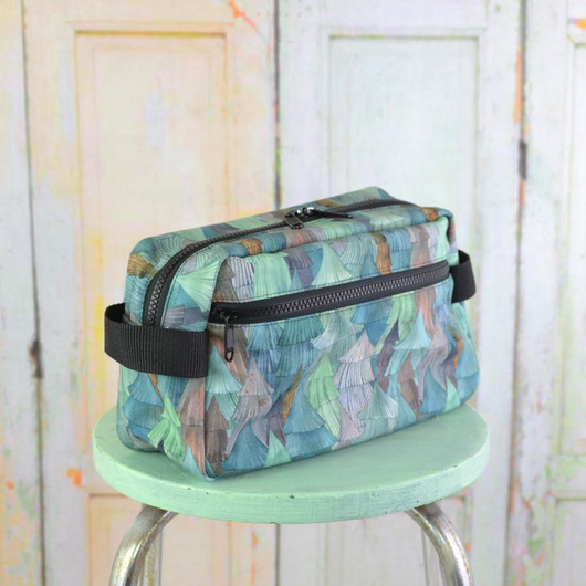 Kuusikko -toilettilaukku L