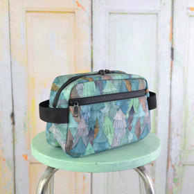 Kuusikko -toilettilaukku M