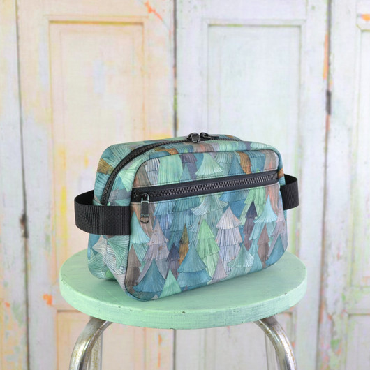 Kuusikko -toilettilaukku M