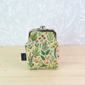 Luostarin puutarha -tuplakukkaro