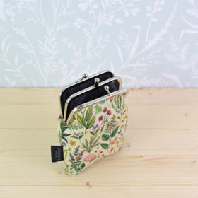 Luostarin puutarha -tuplakukkaro