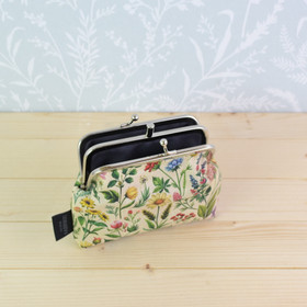 Luostarin puutarha -tuplakukkaro