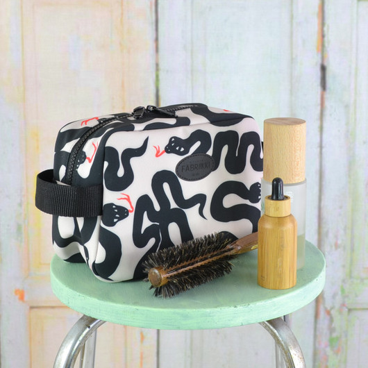 Mamba -toilettilaukku M