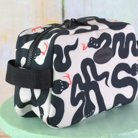 Mamba -toilettilaukku M