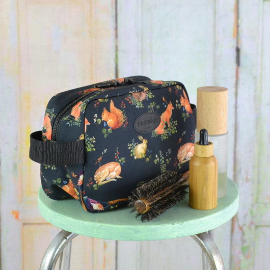 Metsän asukit -toilettilaukku M